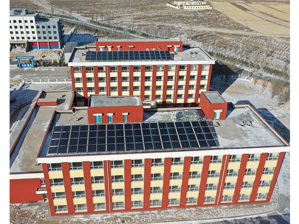 神池敬老院南樓18噸海爾太陽(yáng)能+2臺(tái)10P海爾空氣能熱水項(xiàng)目